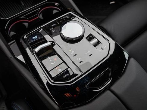 New 2026 BMW i5 eDrive40 AWD/4WD image 18
