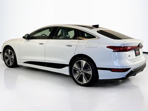 Used 2025 Audi A6 e-tron Premium Plus w/ Premium Plus RWD image 7
