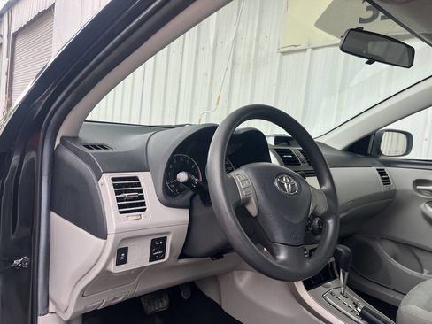 Used 2013 Toyota Corolla LE Special Edition image 13