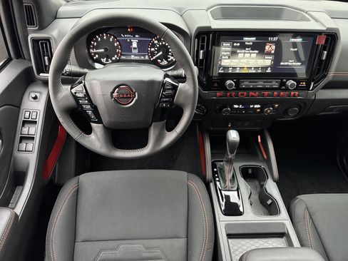 New 2025 Nissan Frontier PRO-4X image 17