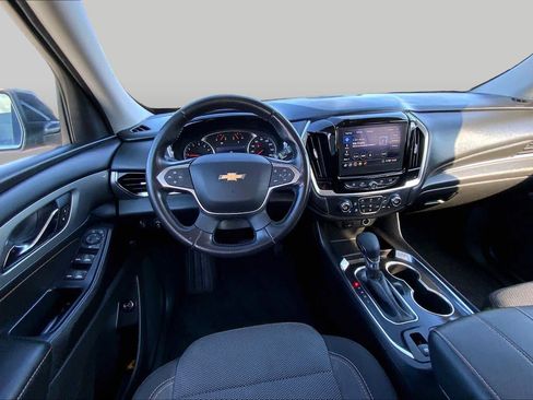 Used 2021 Chevrolet Traverse LT FWD image 6