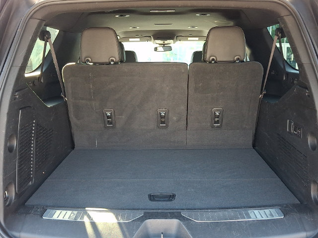 Used 2023 Chevrolet Suburban Premier RWD image 29