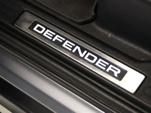 Used 2023 Land Rover Defender 90 X AWD/4WD image 17