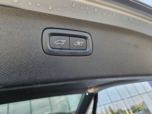 Used 2023 Volvo XC90 B6 Ultimate w/ Protection Package AWD/4WD image 13