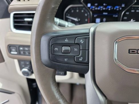 Used 2021 GMC Yukon Denali w/ Denali Ultimate Package AWD/4WD image 19