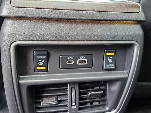 Used 2023 Nissan Murano Platinum w/ Cargo Package image 11