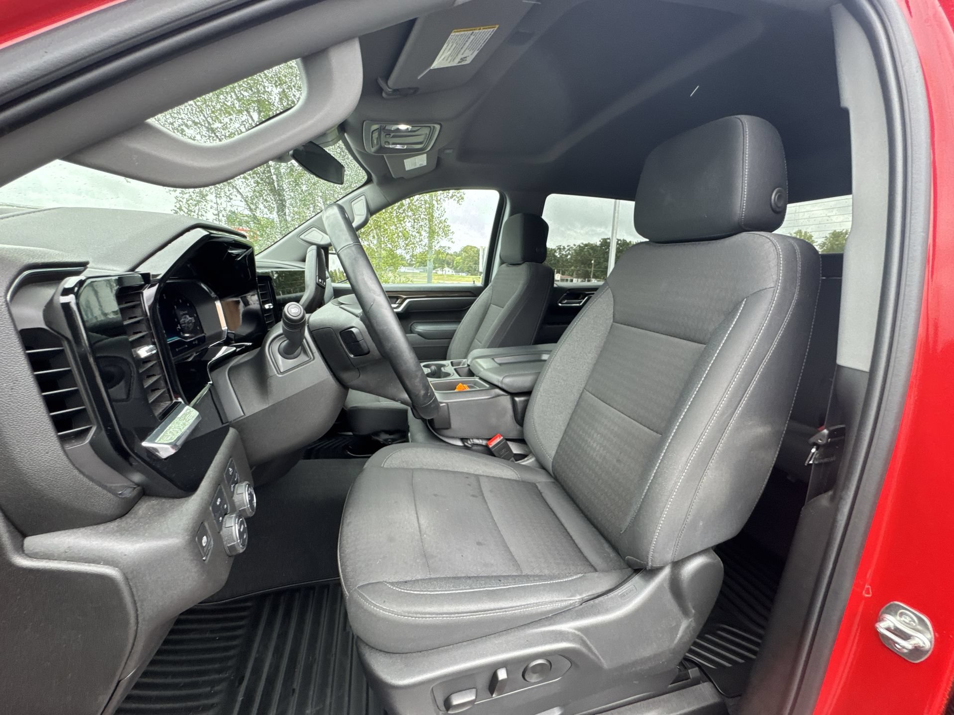 Certified 2025 Chevrolet Silverado 1500 LT w/ Protection Package AWD/4WD image 11