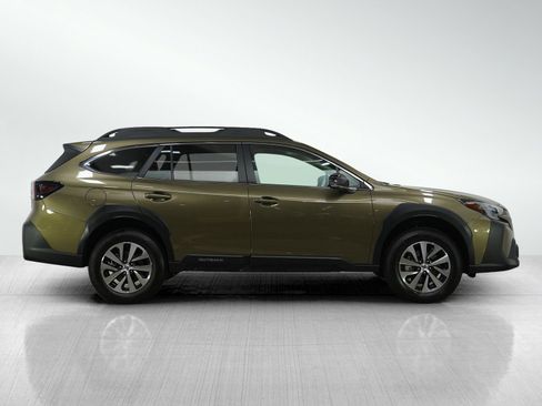 Certified 2025 Subaru Outback Premium image 6