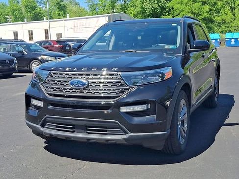 Used 2022 Ford Explorer XLT w/ Equipment Group 202A AWD/4WD image 5