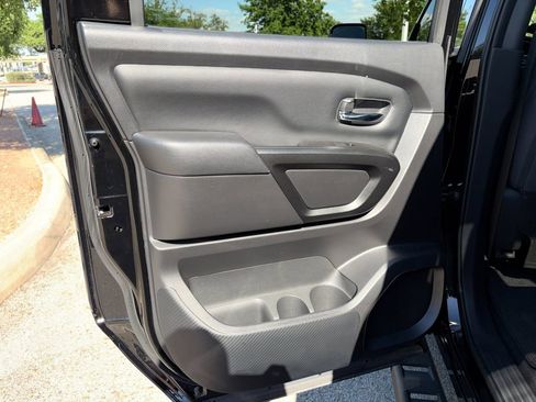 Used 2024 Nissan Titan SV w/ SV Convenience Package AWD/4WD image 29