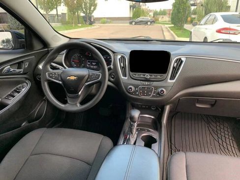 Used 2021 Chevrolet Malibu LT image 7