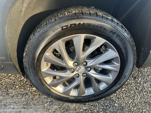 Used 2025 Buick Enclave Preferred image 10