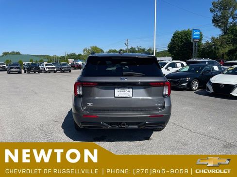 Used 2025 Ford Explorer ST-Line w/ ST-Line Street Pack AWD/4WD image 41