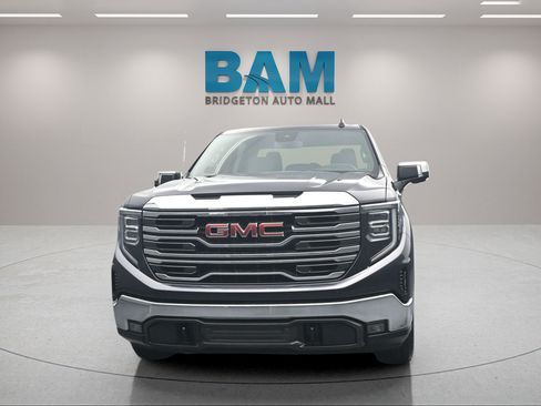 Used 2025 GMC Sierra 1500 SLT AWD/4WD image 2