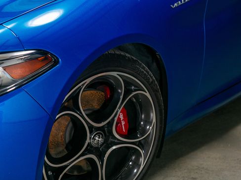 Used 2022 Alfa Romeo Giulia Veloce image 11