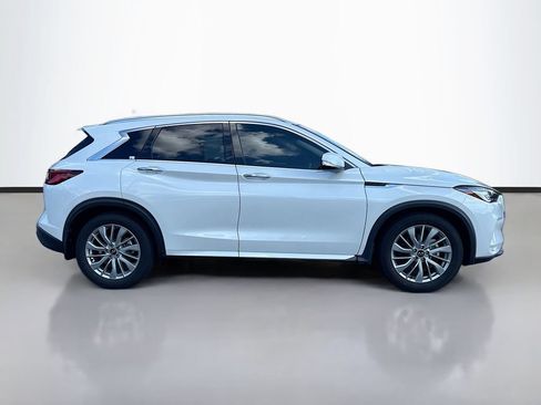 Used 2023 INFINITI QX50 Luxe AWD/4WD image 2
