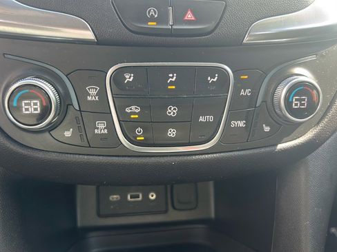 Used 2022 Chevrolet Equinox LT image 30