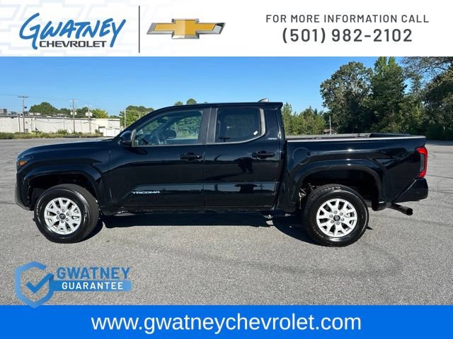Used 2024 Toyota Tacoma SR5 AWD/4WD image 8