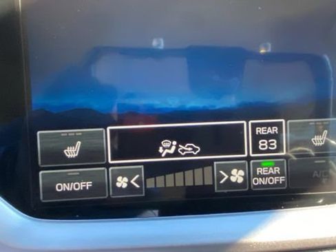 Certified 2025 Subaru Ascent Premium image 28