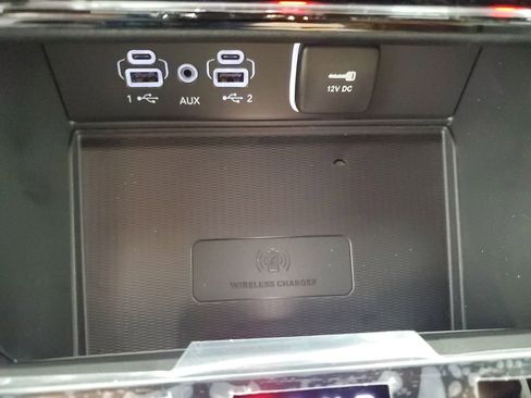 New 2025 Jeep Grand Cherokee Altitude image 19