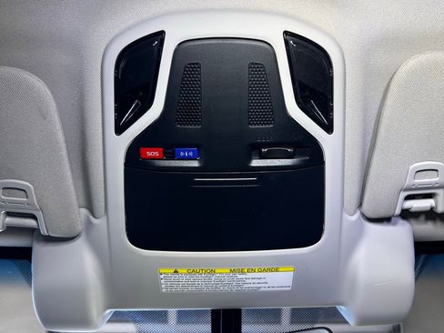 Used 2020 Subaru Outback Premium image 40