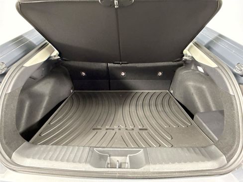 Used 2025 Toyota Prius Limited image 40