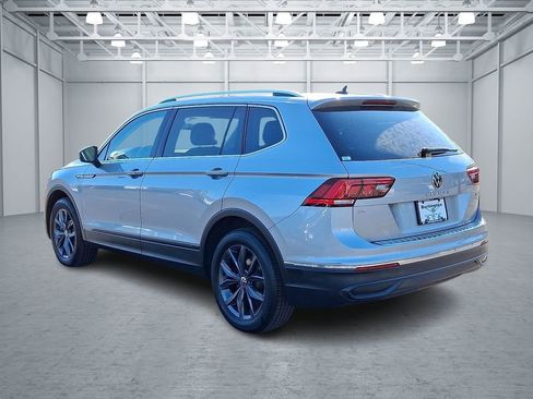 Certified 2023 Volkswagen Tiguan SE w/ Panoramic Sunroof Package image 4