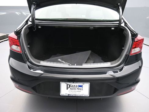 Used 2019 Hyundai Elantra Limited w/ Cargo Package image 21