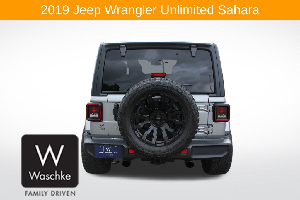 Used 2019 Jeep Wrangler Unlimited Sahara AWD/4WD image 6