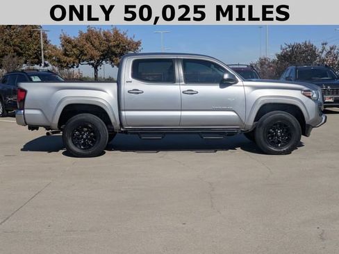 Used 2020 Toyota Tacoma SR5 image 4