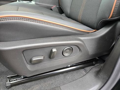 New 2025 GMC Canyon AT4 w/ Nightfall Edition image 18