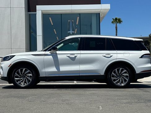 New 2026 Lincoln Aviator 2WD image 6