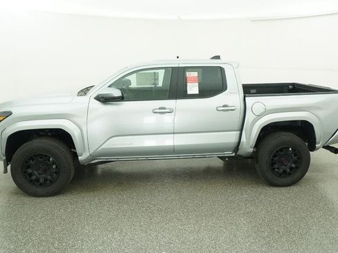 New 2025 Toyota Tacoma SR5 image 9