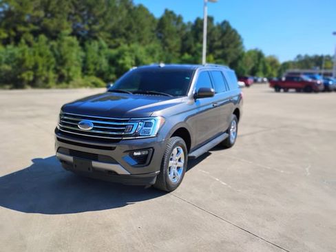 Used 2020 Ford Expedition XLT image 1
