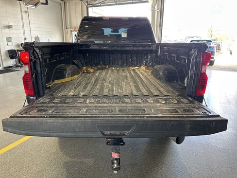 Used 2024 Chevrolet Silverado 2500 Custom w/ Custom Value Package image 7