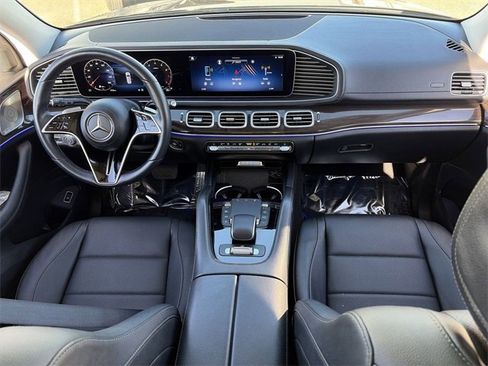 Used 2024 Mercedes-Benz GLS 450 4MATIC image 16