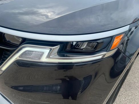 Certified 2024 Kia Carnival LX FWD image 25
