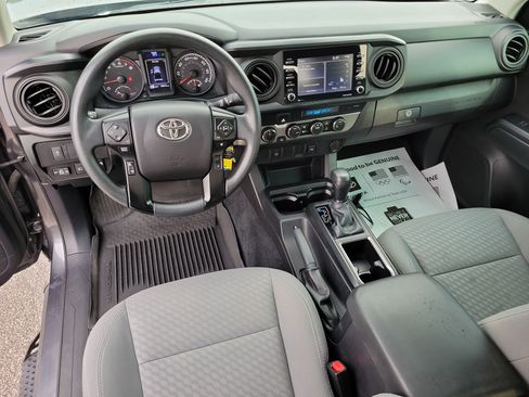 Used 2021 Toyota Tacoma SR AWD/4WD image 14