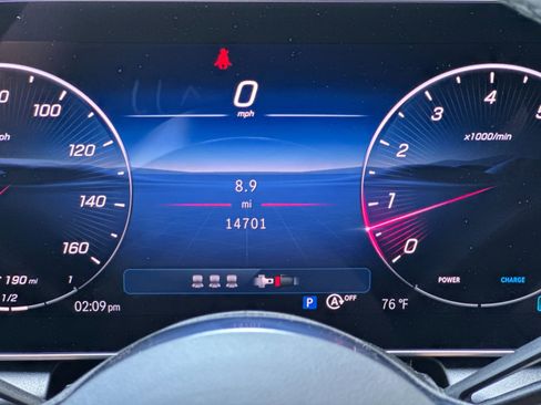 Certified 2025 Mercedes-Benz GLC 300 image 29