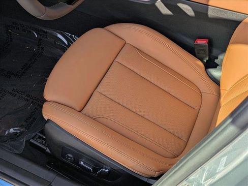 New 2026 BMW 330i Sedan w/ Convenience Package image 4