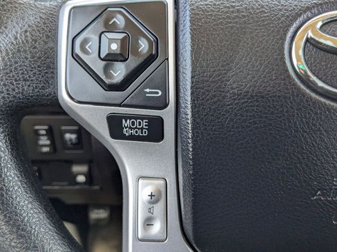 Used 2015 Toyota Tundra SR5 w/ SR5 Upgrade Package image 12