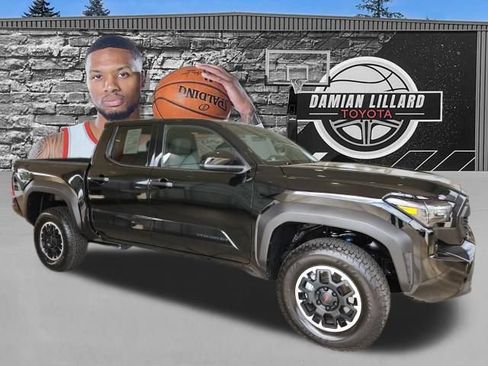 Certified 2025 Toyota Tacoma TRD Off-Road AWD/4WD image 1