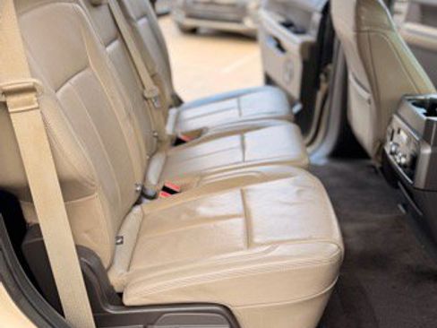 Used 2018 Ford Expedition XLT w/ Equipment Group 202A image 14