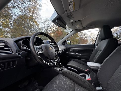 Used 2021 Mitsubishi Outlander Sport SE image 11