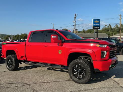 Used 2022 Chevrolet Silverado 2500 LTZ w/ LTZ Plus Package AWD/4WD image 2