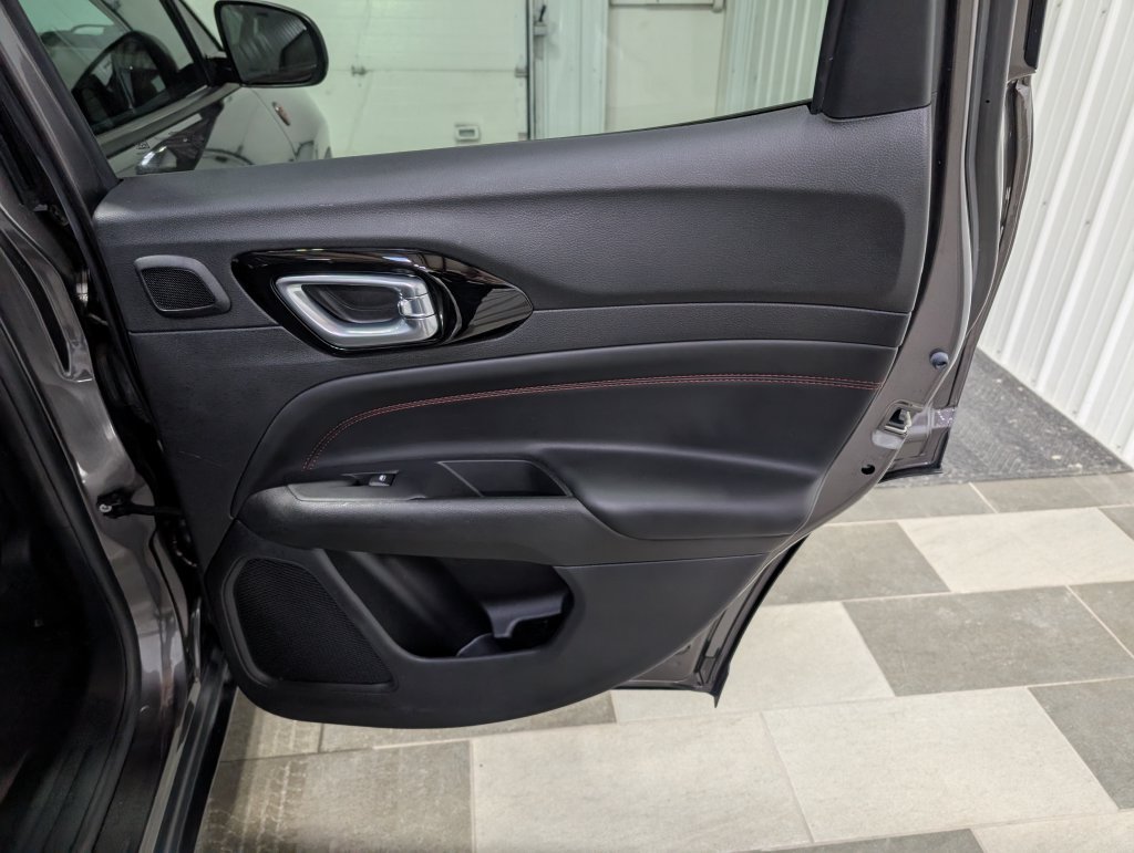 Used 2022 Jeep Compass Trailhawk w/ Trailhawk Elite Group AWD/4WD image 26