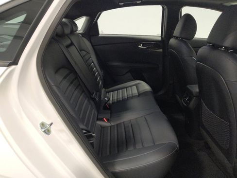 Used 2023 Kia Forte GT-Line w/ GT-Line Premium Package image 19