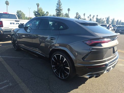 Used 2021 Lamborghini Urus image 4