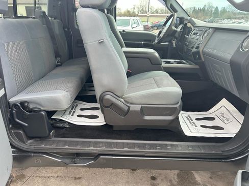 Used 2011 Ford F350 XLT w/ XLT Premium Pkg image 16