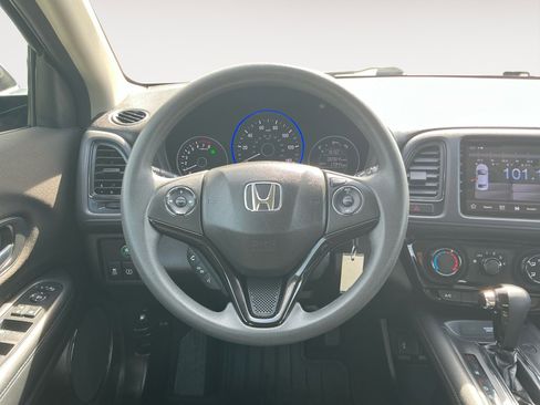 Used 2017 Honda HR-V LX image 12